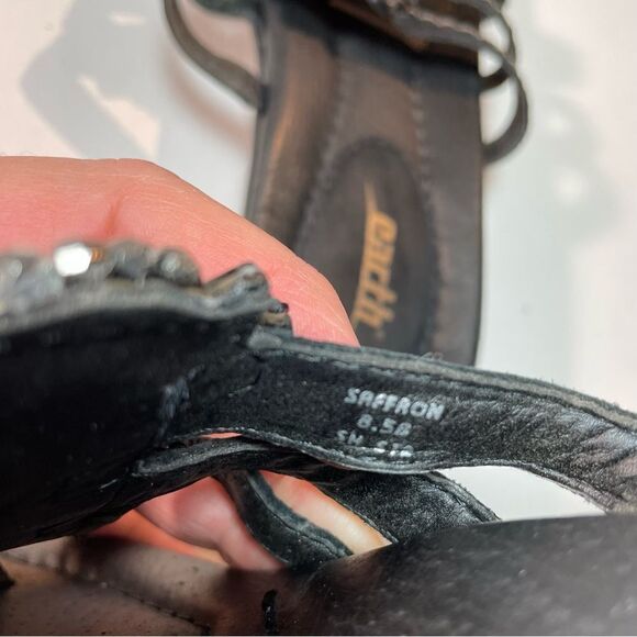 Earth saffron sandal black bling 8.5 NWOT - Picture 11 of 13